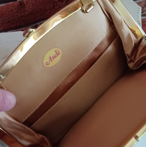 VINTAGE ANDRE' HANDBAG - Picture 5 of 5